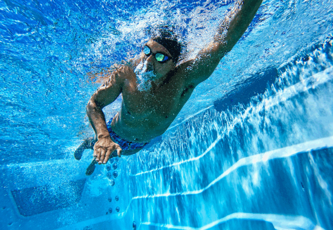 Nage à Contre Courant Dans Un Spa Endlesspool