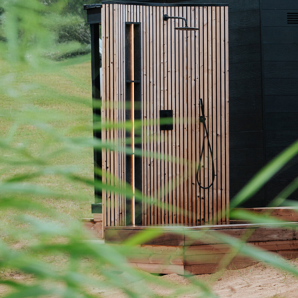 Auroom Velaqua Outdoor Shower